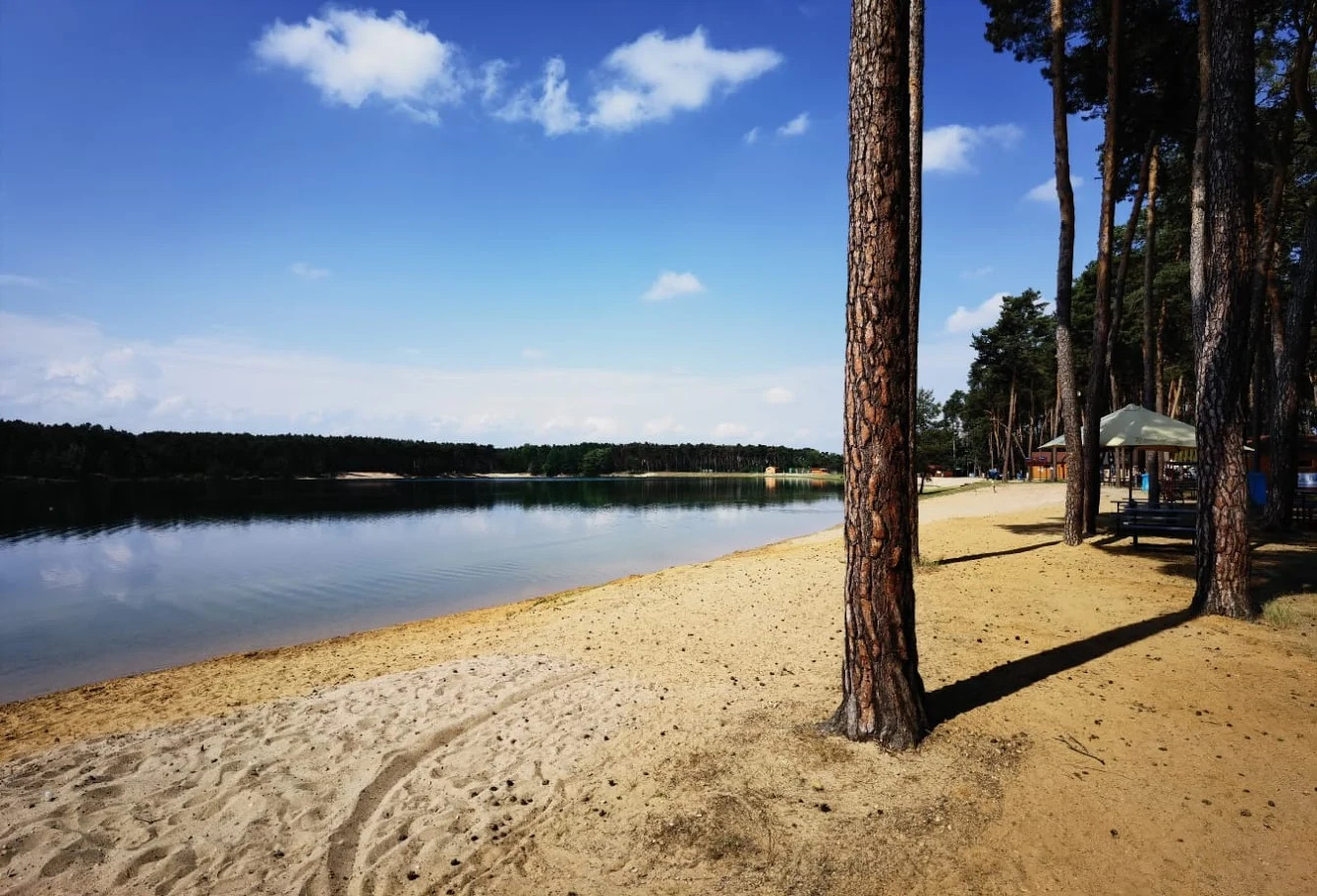 JEZERO LHOTA U BENTEK NAD JIZEROU