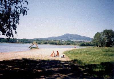 JEZERO CHMELAŘ V ÚŠTĚKU