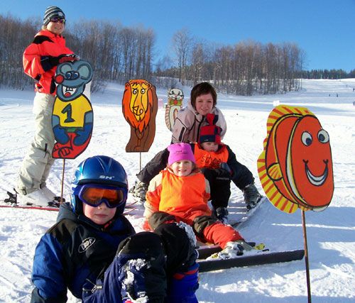 SNOWBOARDOV A LYASK KOLA, SKISERVIS, PJOVNA