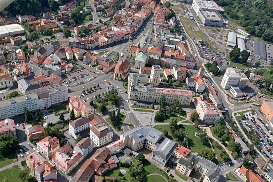 Historick centrum i park na Komenskho nmst